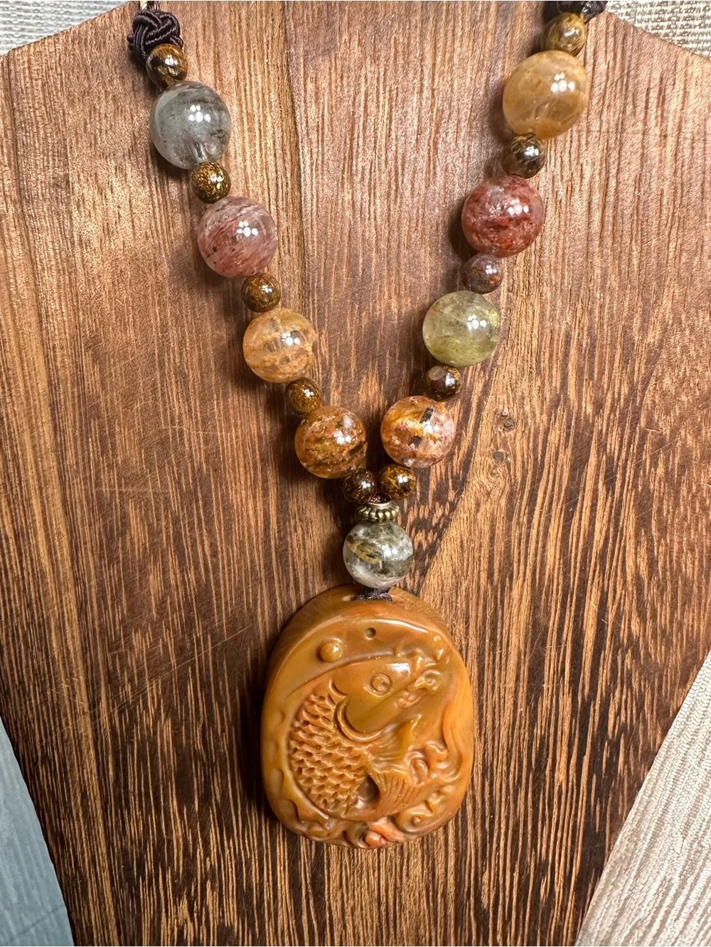Natural Agate Fish Carving Pendant Necklace on Adjustable Brown Rope